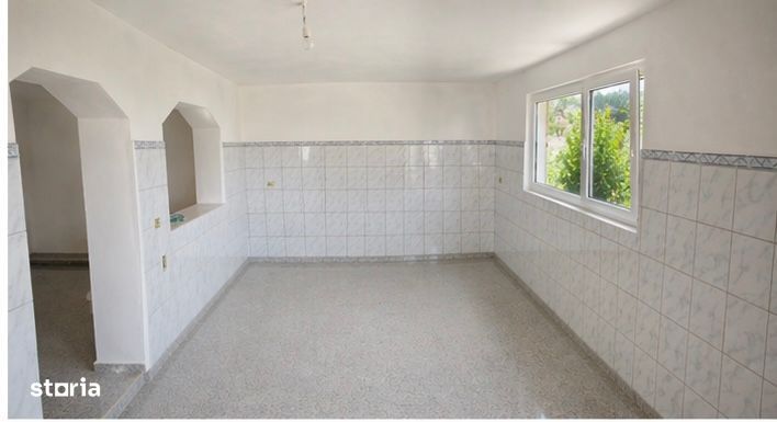 Casă cu priveliște panoramică, S+P+M, 5 camere, 3 băi, 700 mp teren