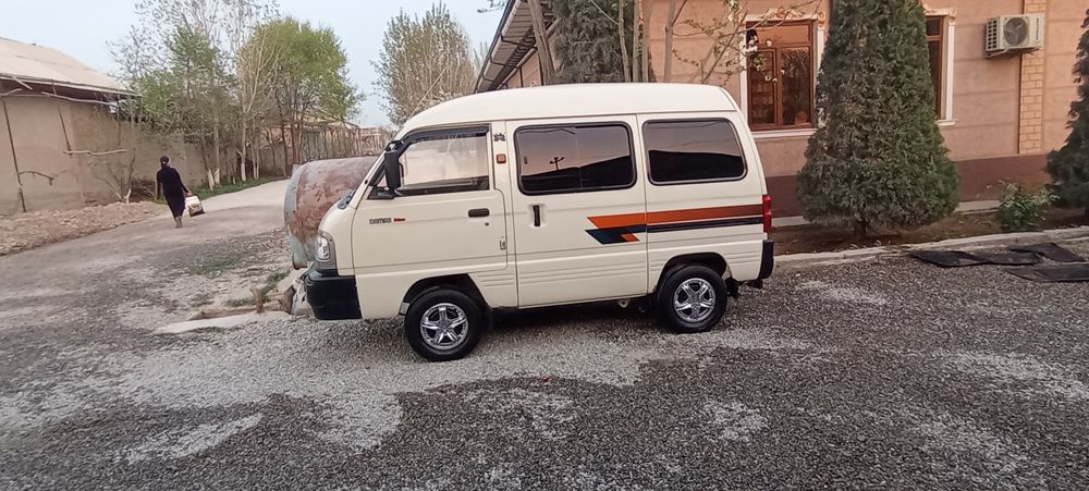 Дамас сотилади 2009 йил 3200$