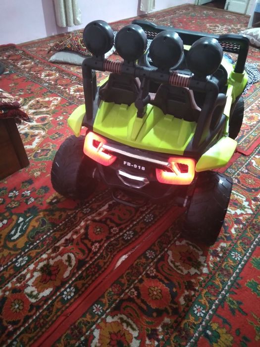 Detiskiy mashina jip