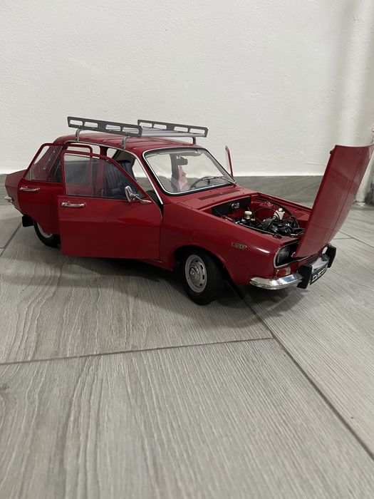 Vand macheta Dacia 1300 scara 1:8,pret negociabil 3700 lei