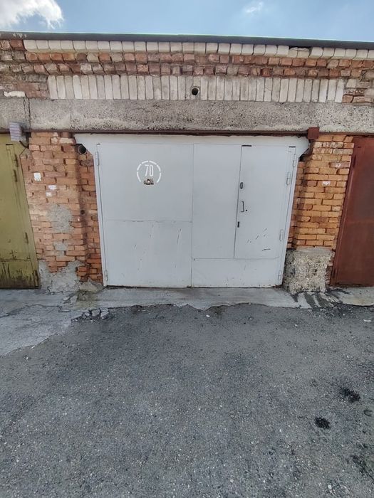 Продам гараж на кшт