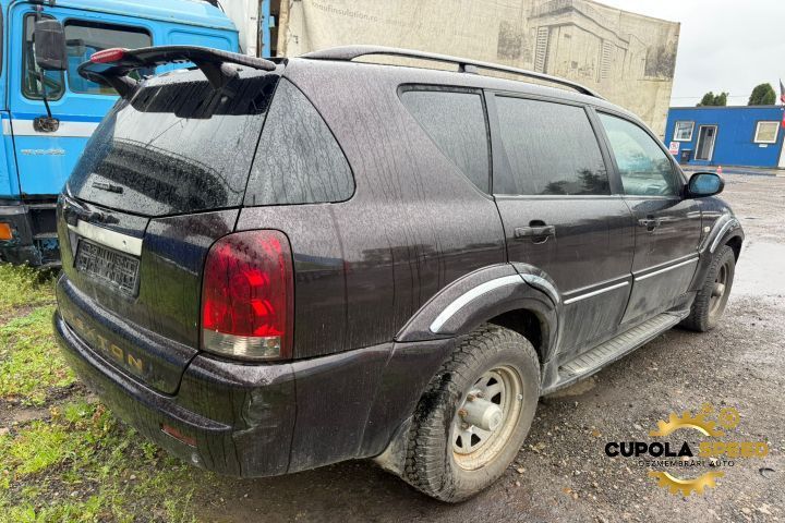 Dezmembrez SsangYong Rexton generatia 1 [2001 - 2007] 995925 D27DT D2