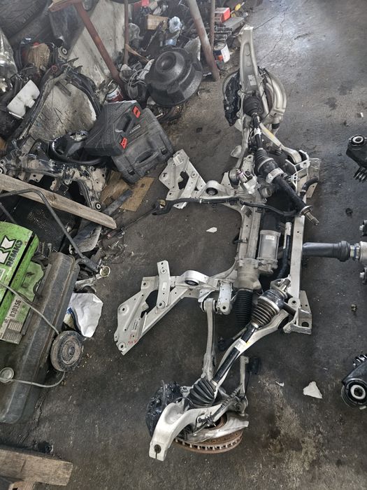 Преден мос оборудван за Bmw I8