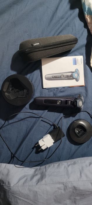 Philips Norelco series 7000 машинка за бръснене