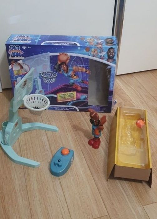 Space Jam Super Shoot&Dunk LeBron James