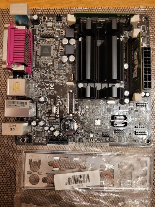 Kit Mini ITX MB Asrock Q1900B-ITX,2,00GHZ,8Gb DDR3.