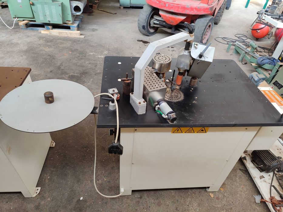 Комплект кантираща машина за праволинейно и криволинейно кантиране,с ц