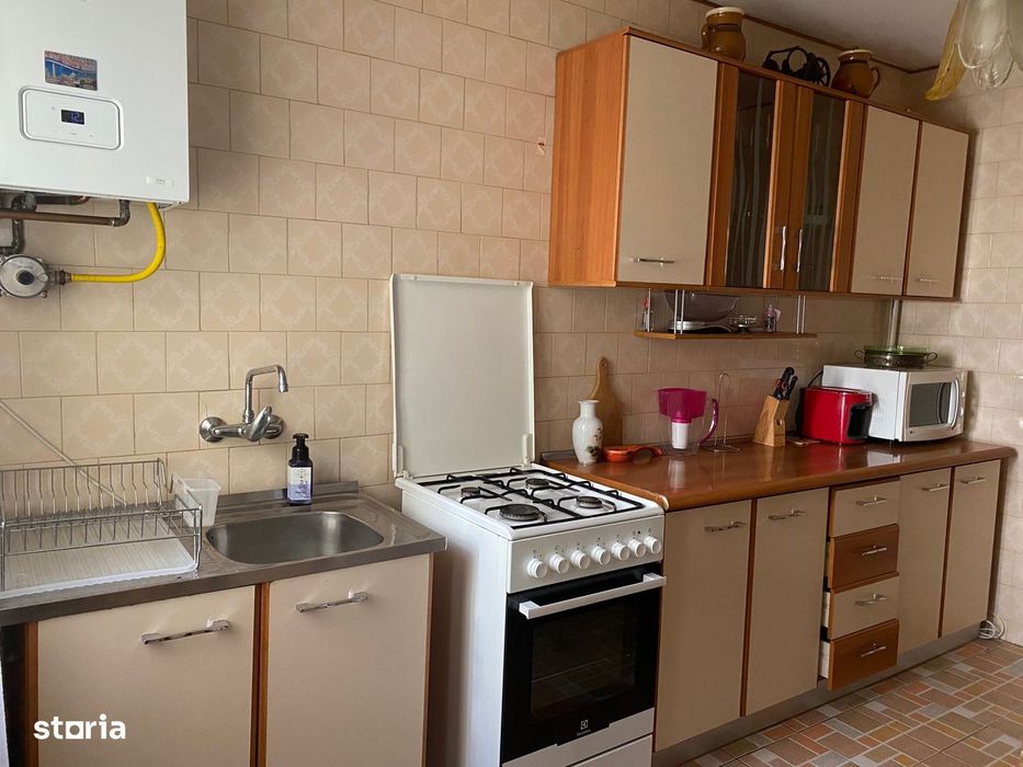 Apartament 3 camere Manastur, str. Padin, zona piata Flora, decomandat