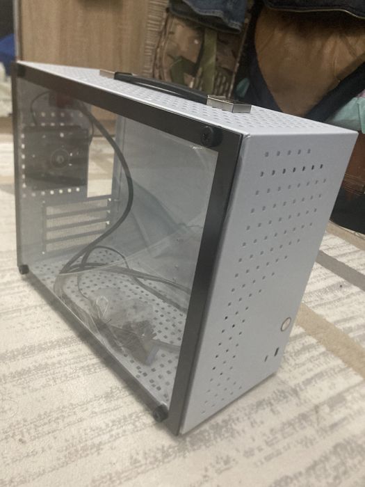 Продам компактный корпусс