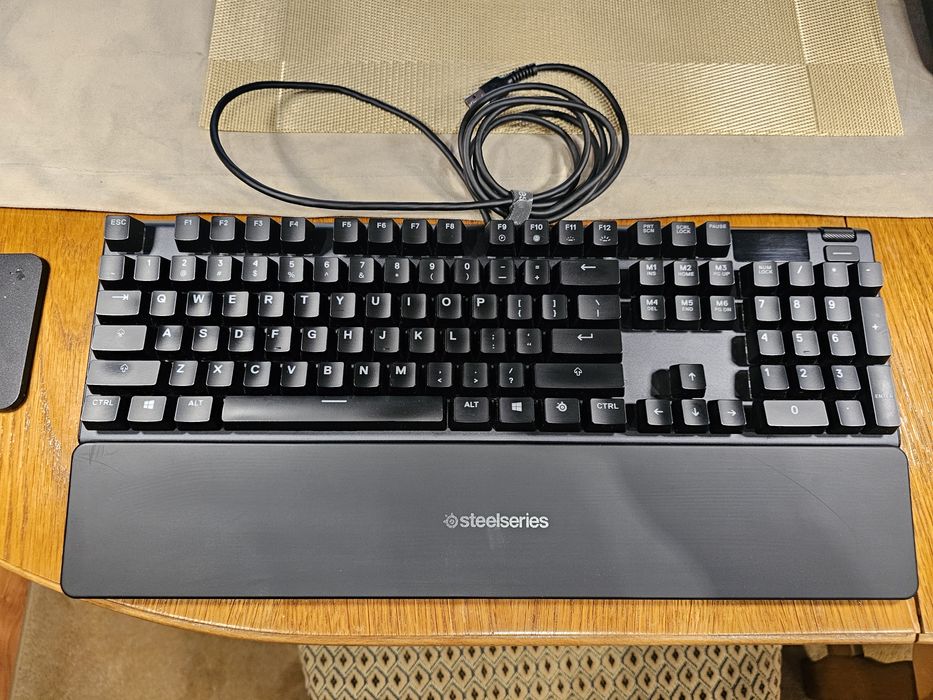 Tastatura mecanica Steelseries Apex 5