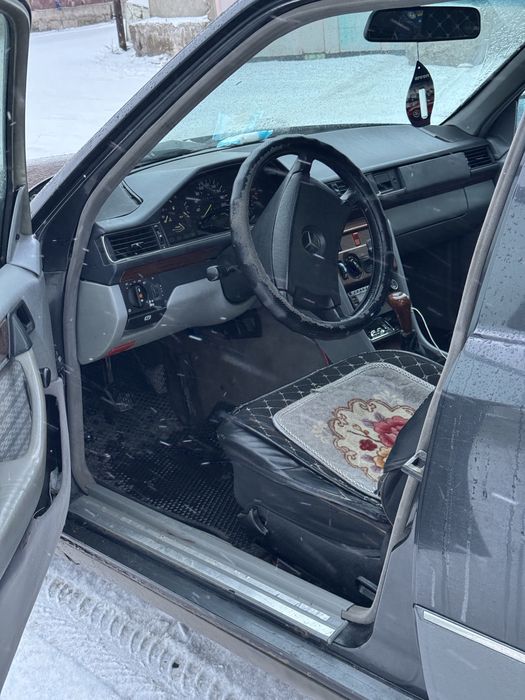 Мерседес 124 Е230