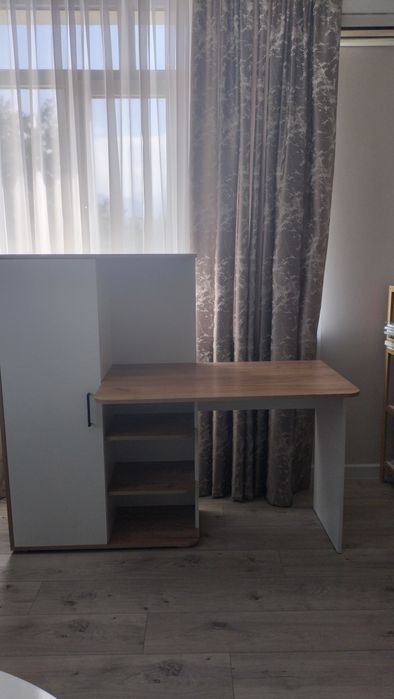 Продам компьютерный стол-  шкаф