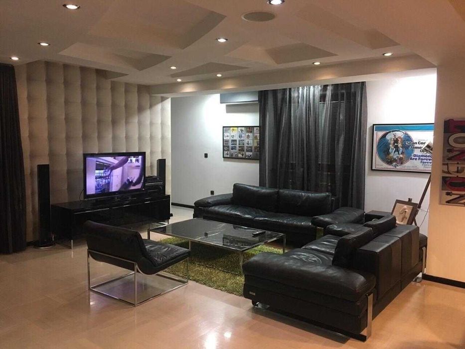 Дава се под наем Двустаен апартамент в Бургас, Център - 66 кв.м за 229.5 € - Снимка #3