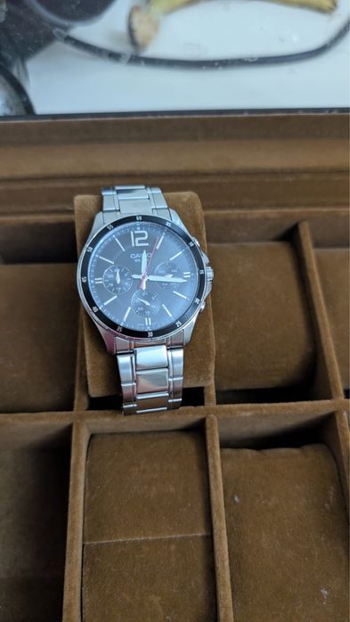 Часы Casio продам