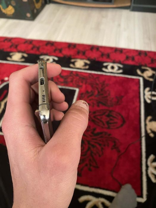 Vând sau schimb samsung s 10+ cu iphone