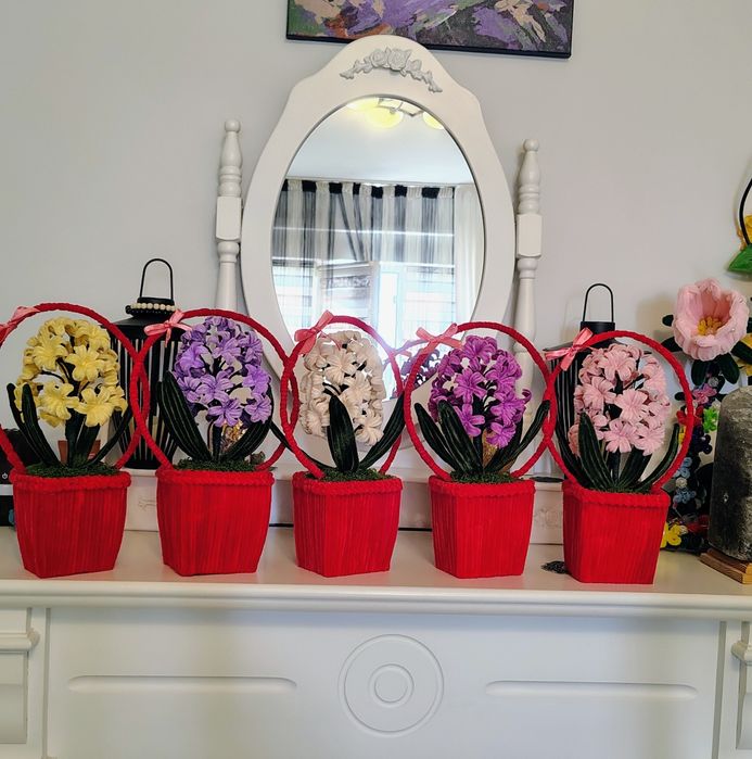 Coșuri cu Zambile din sârmă plușată 100% Handmade!
