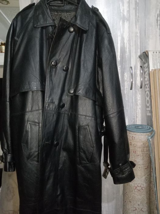 Продам кожаный плащ.