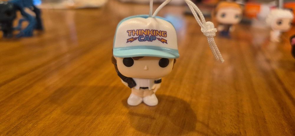 Stranger things фигурки от Kinder joy