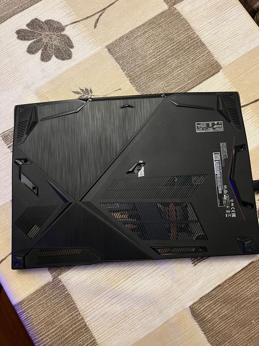 Vând laptop de gaming MSI