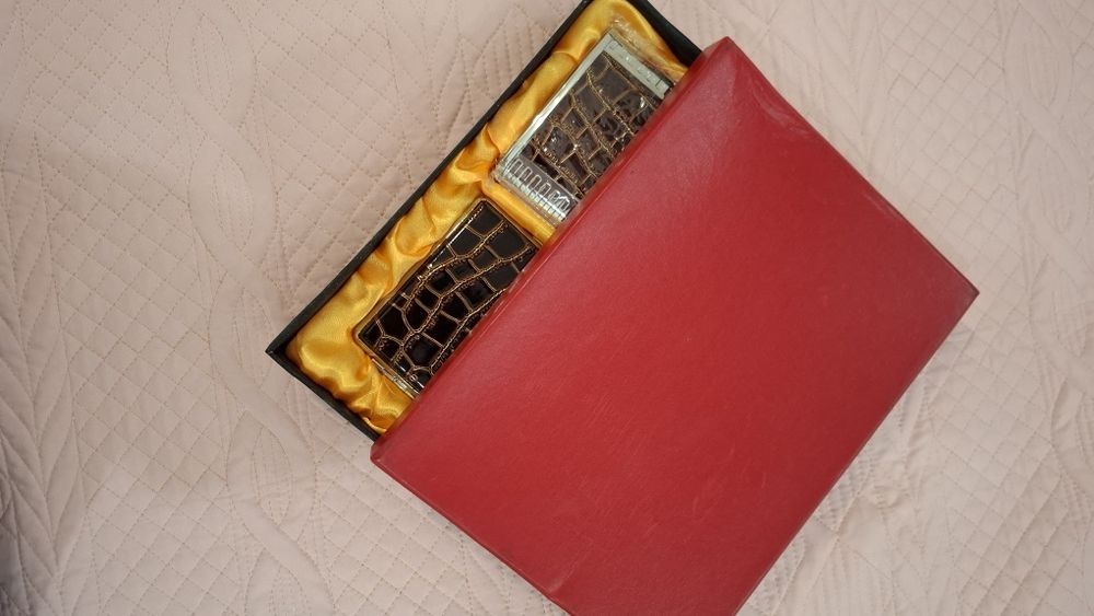 Срочно продам подарочный набор фляжку