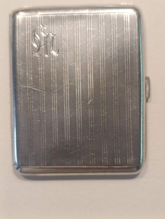 Сребърна табакера кутийка