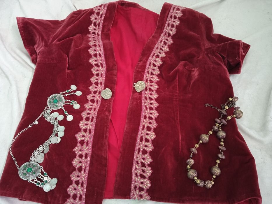 Национальные Чапаны халаты Шёлк Плющ СССР Казахские и украшения к ним