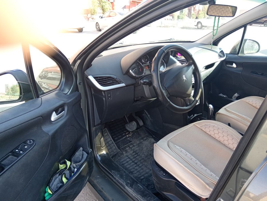 Продам пежо 207.