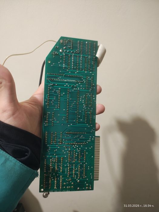 Части за компютър Правец