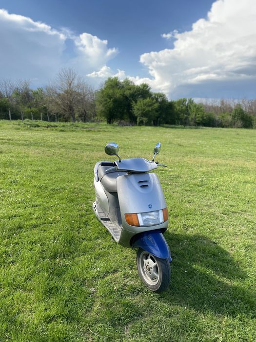 Скутер piaggo vespa 125