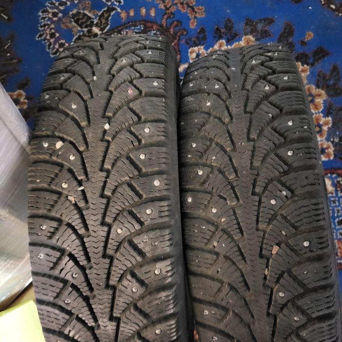 Срочно. продам зимную шипованную авторезину