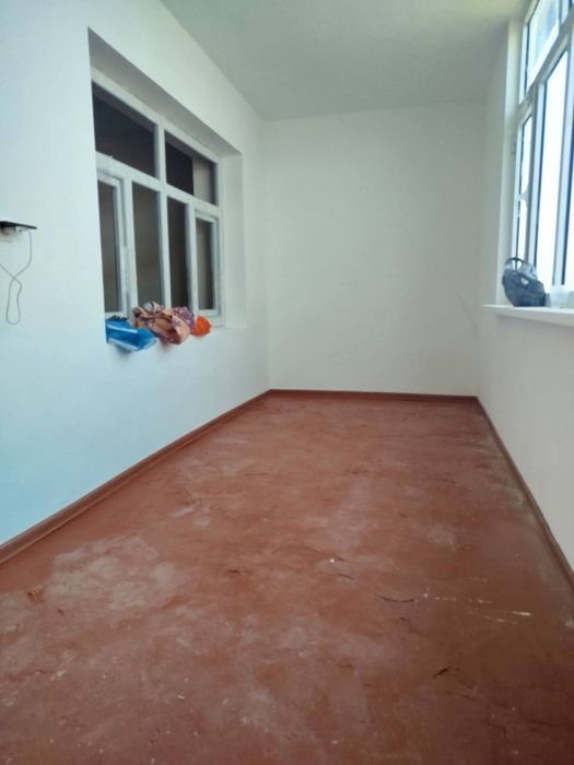 Termiz shahri markazidan 2 xonali kvartira sotiladi