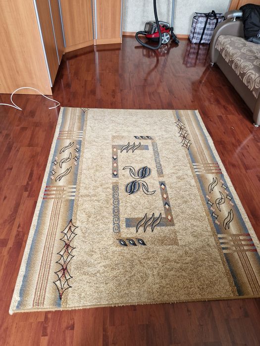 Продам ковер  для спальни,