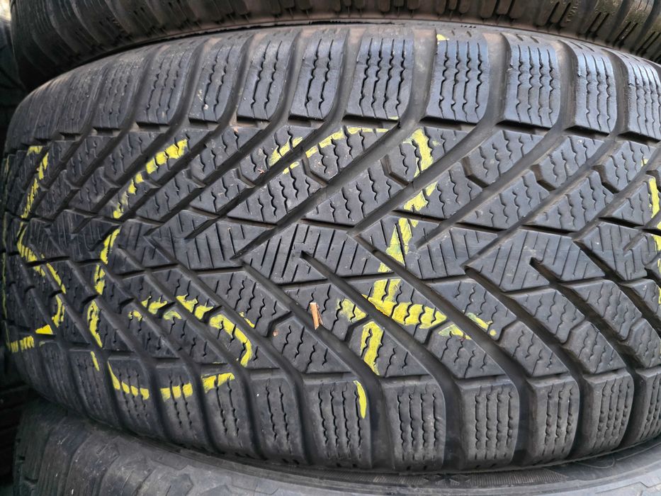 4бр Зимни гуми 215 50 18 - Pirelli - DOT 2022