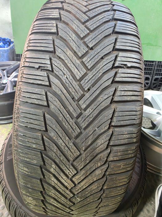 2 бр зимни 225/50/17 Michelin дот 2020г