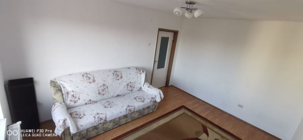 De inchiriat apartment cu 3 camere in Tudor