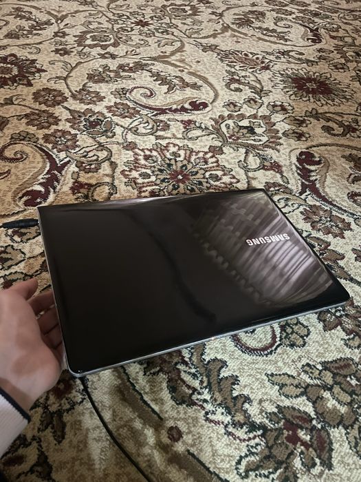 Noutbook Samsung xolati ideal