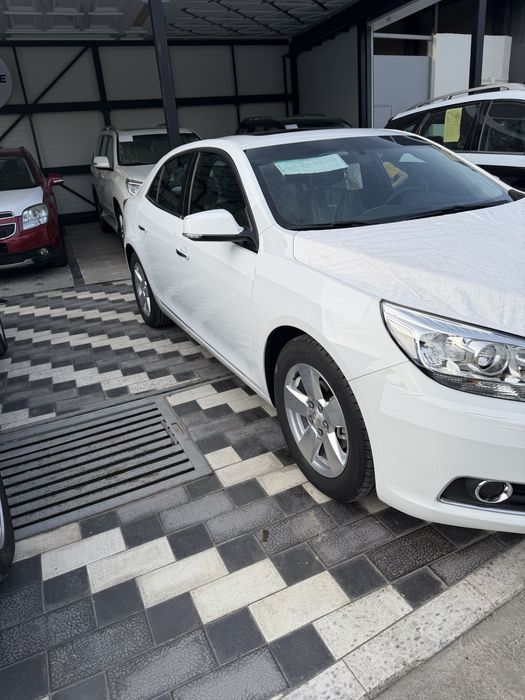Malibu 1 mexanik kraska tozza salondan bir qul moshina stok holat