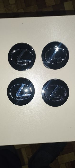 Продам комплект колпачков Lexus