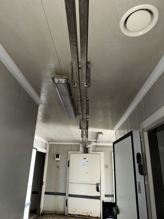 Linie carcasa usi camere frigorifice