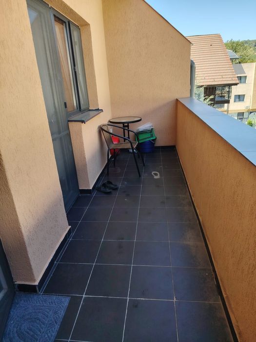 SCHIMB + DIFERENȚĂ cu Apartament cu 3 camere