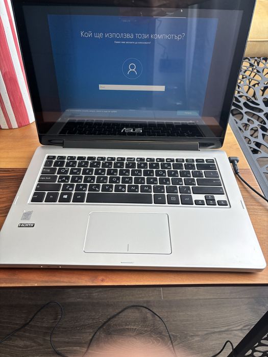 Лаптоп ASUS Transformer Book Flip TP300LA 13.3” Touchscreen