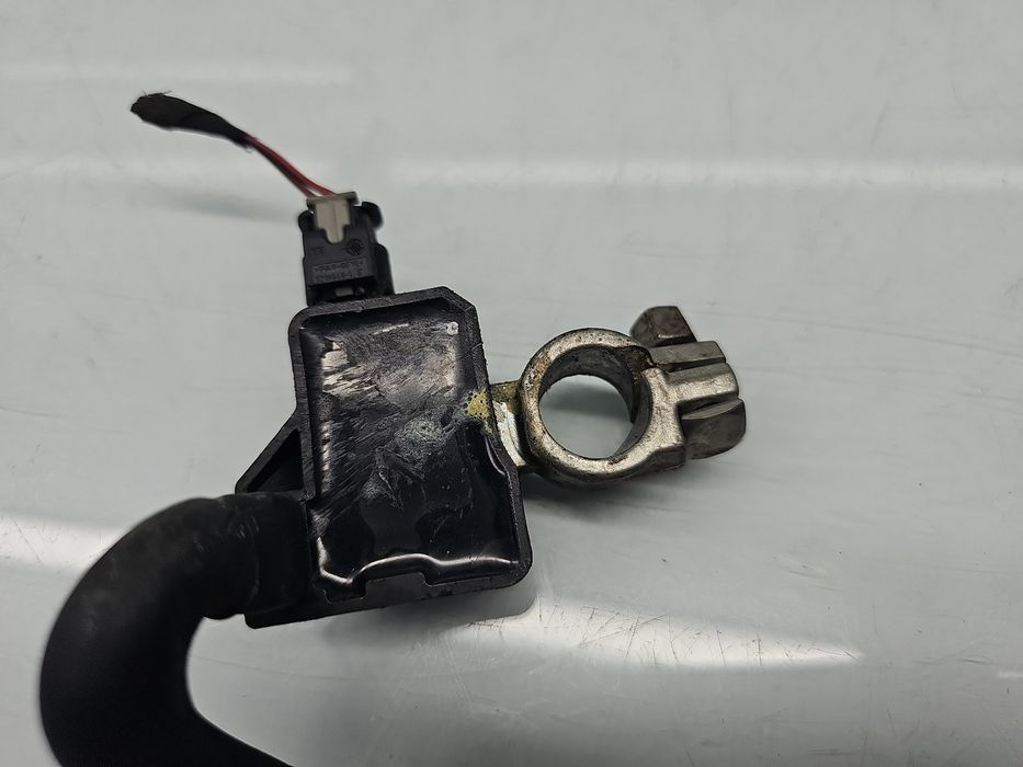 Borna baterie (-) Volkswagen Tiguan (5N) [Fabr 2007-2016] 1K0915181H
