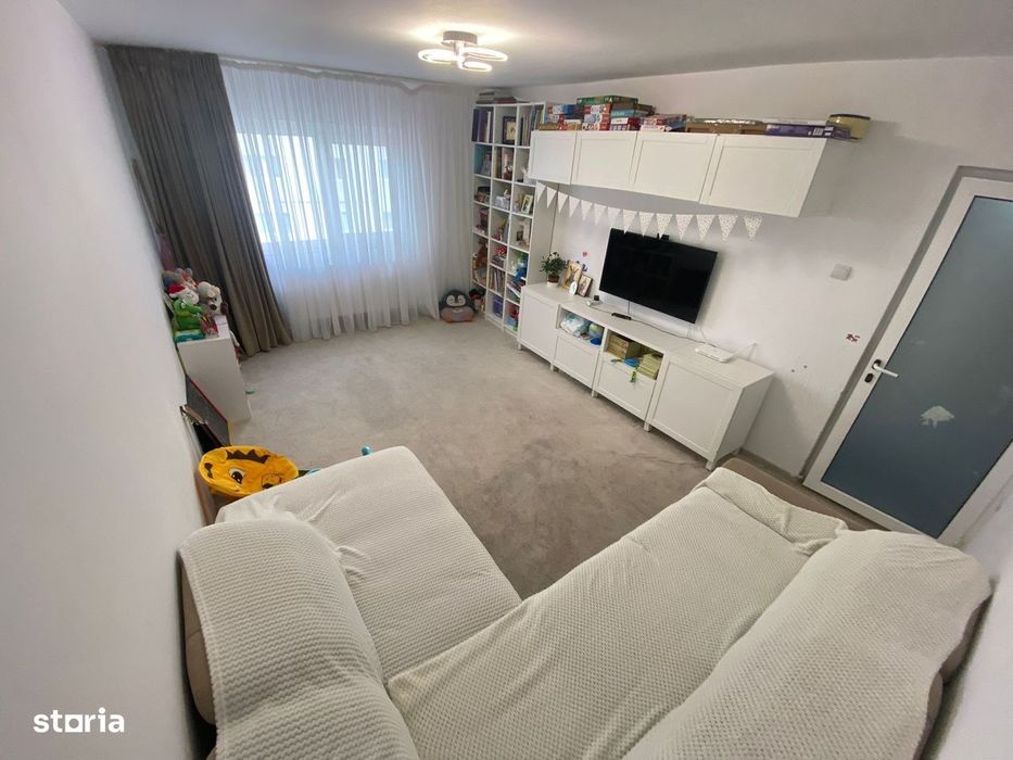 Faleza nord-- apartament 3 camere decomandat