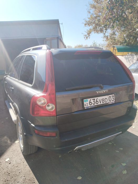 Вольво XC 90 в хорошем состояний