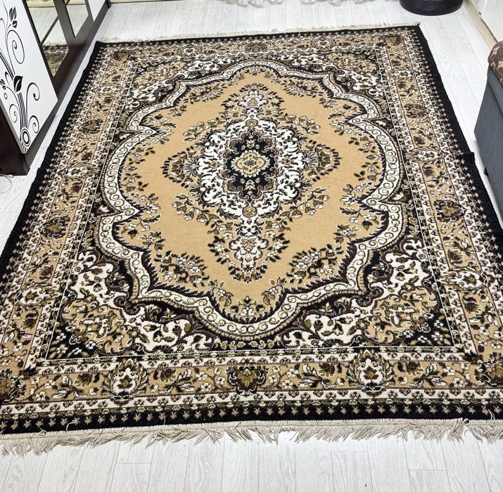 Ковёр продам 10000