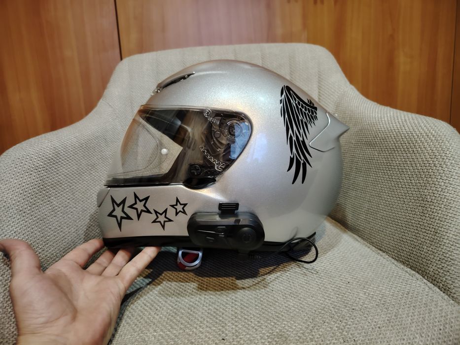 Каска за мотор SHOEI