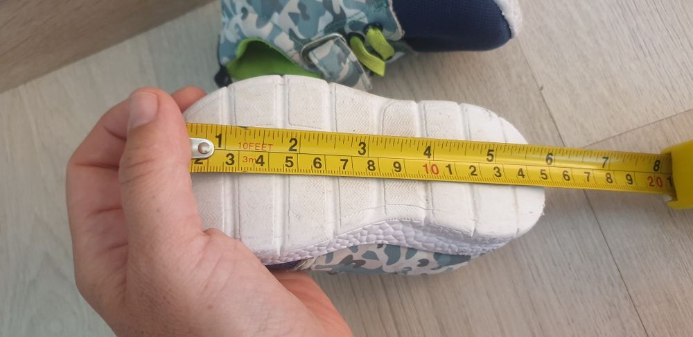 Продавам детски маратонки 22 номер