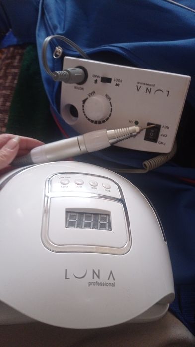 Аппарат для маникюра и лампа