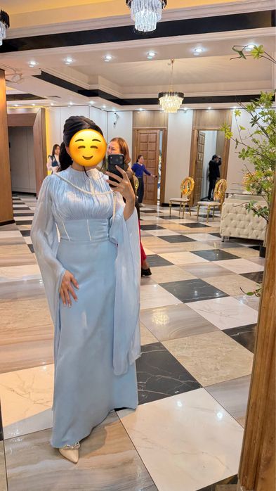 Вечернее платье