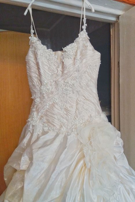 Продаётся свадебное платье